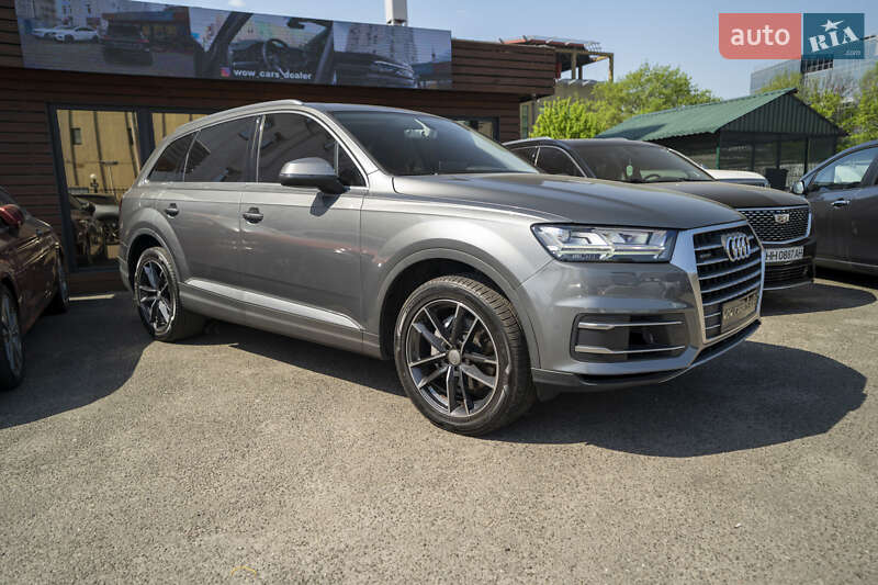 Внедорожник / Кроссовер Audi Q7 2016 в Киеве