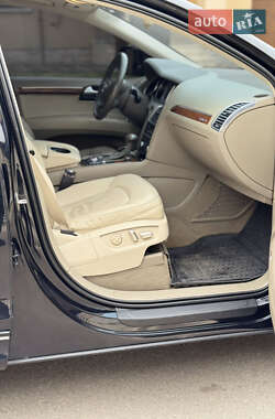 Внедорожник / Кроссовер Audi Q7 2015 в 