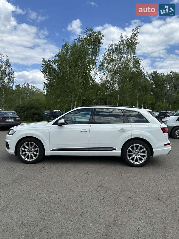 Внедорожник / Кроссовер Audi Q7 2017 в Полтаве