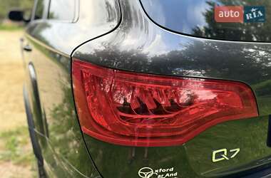 Внедорожник / Кроссовер Audi Q7 2012 в 