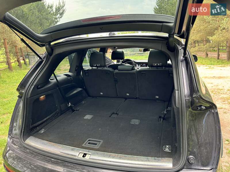 Позашляховик / Кросовер Audi Q7 2012 в Львові