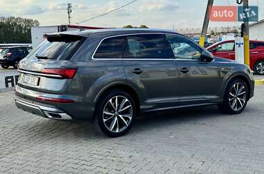 Внедорожник / Кроссовер Audi Q7 2020 в 