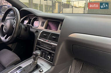 Внедорожник / Кроссовер Audi Q7 2011 в 