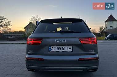 Внедорожник / Кроссовер Audi Q7 2016 в 