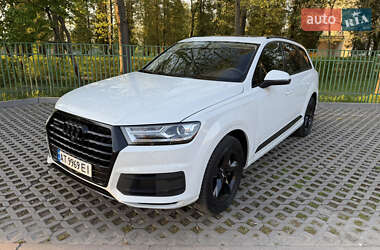 Внедорожник / Кроссовер Audi Q7 2017 в 