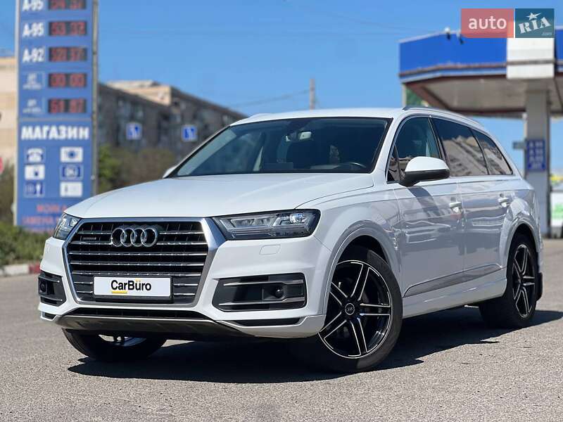 Audi Q7 2016