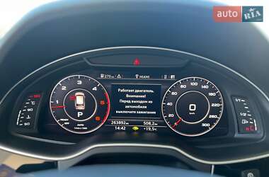 Внедорожник / Кроссовер Audi Q7 2016 в 