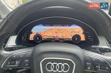 Внедорожник / Кроссовер Audi Q7 2016 в 