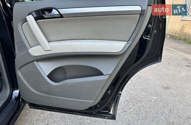 Внедорожник / Кроссовер Audi Q7 2006 в 