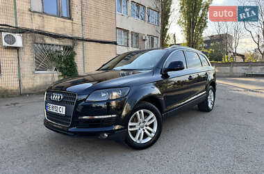 Внедорожник / Кроссовер Audi Q7 2006 в 