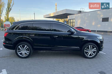 Внедорожник / Кроссовер Audi Q7 2013 в 