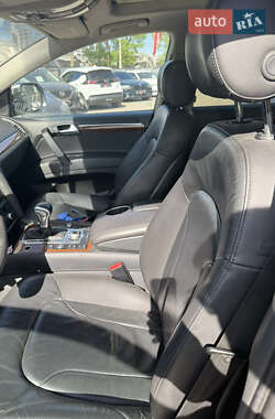 Позашляховик / Кросовер Audi Q7 2015 в 