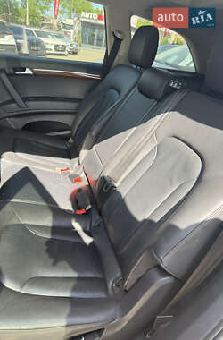 Позашляховик / Кросовер Audi Q7 2015 в 