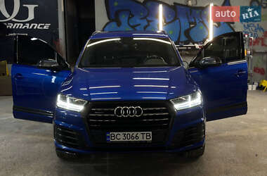 Внедорожник / Кроссовер Audi Q7 2017 в 