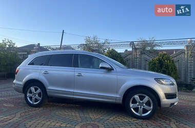 Позашляховик / Кросовер Audi Q7 2011 в 