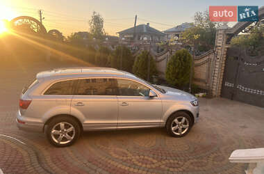 Позашляховик / Кросовер Audi Q7 2011 в 