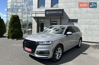 Внедорожник / Кроссовер Audi Q7 2018 в 