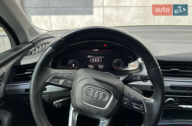 Внедорожник / Кроссовер Audi Q7 2018 в 