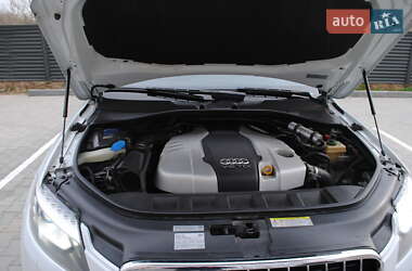 Позашляховик / Кросовер Audi Q7 2015 в 