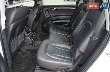 Позашляховик / Кросовер Audi Q7 2015 в 