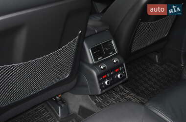 Позашляховик / Кросовер Audi Q7 2015 в 