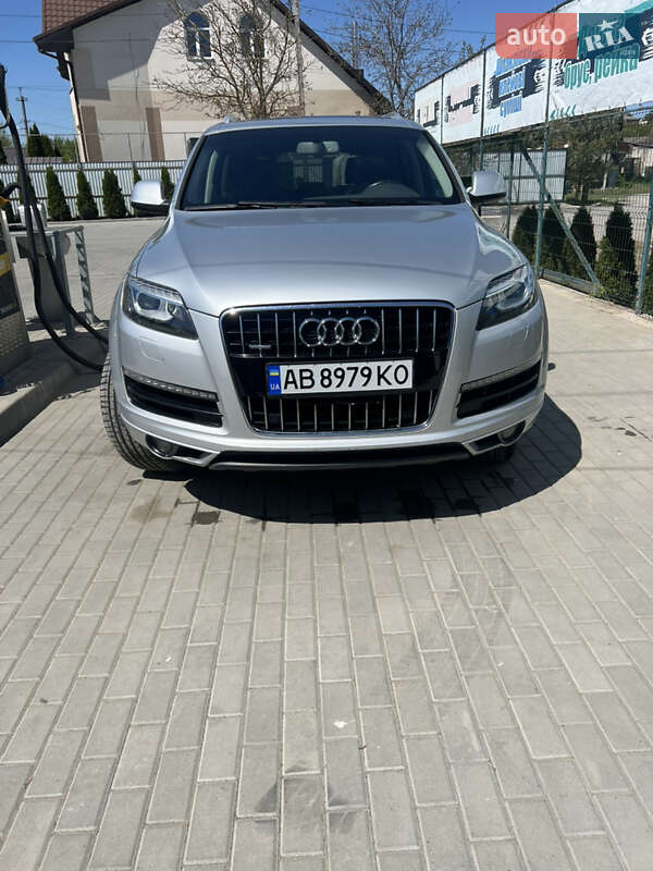 Внедорожник / Кроссовер Audi Q7 2011 в 