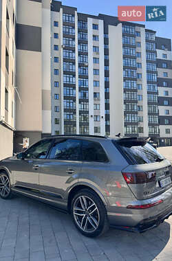 Позашляховик / Кросовер Audi Q7 2016 в Івано-Франківську