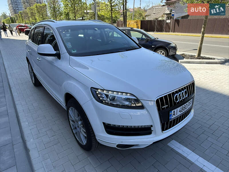 Позашляховик / Кросовер Audi Q7 2014 в Ірпені