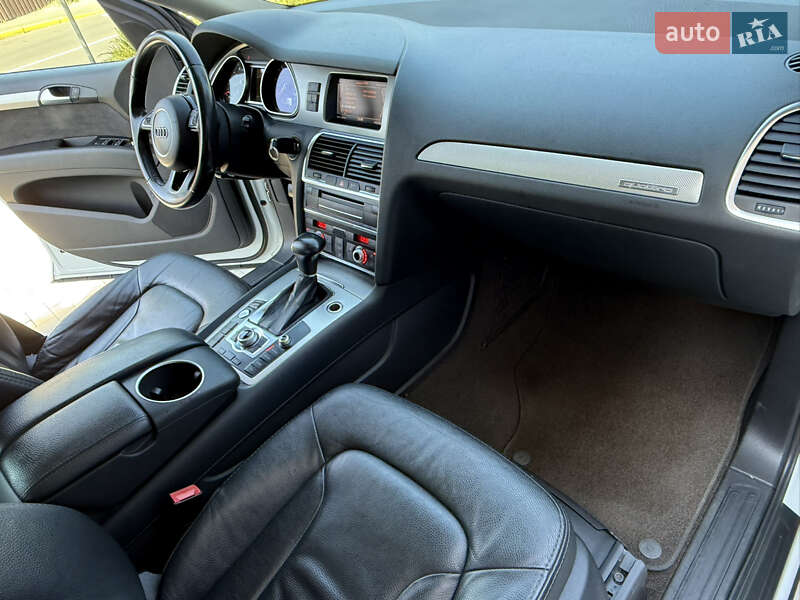 Позашляховик / Кросовер Audi Q7 2014 в Ірпені