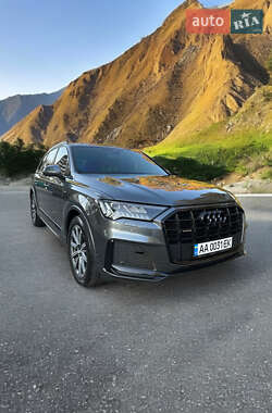 Внедорожник / Кроссовер Audi Q7 2020 в Киеве