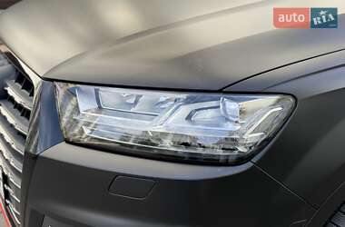 Позашляховик / Кросовер Audi Q7 2016 в 