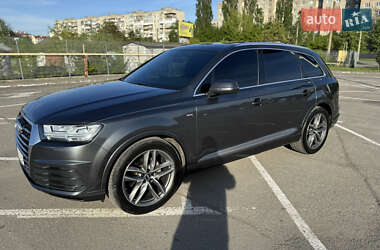Внедорожник / Кроссовер Audi Q7 2016 в 