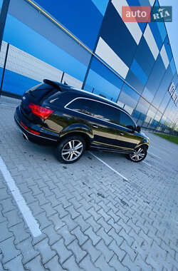 Внедорожник / Кроссовер Audi Q7 2012 в 