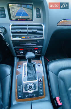Внедорожник / Кроссовер Audi Q7 2012 в 