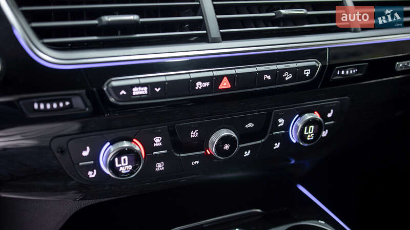 Позашляховик / Кросовер Audi Q7 2015 в Чернівцях