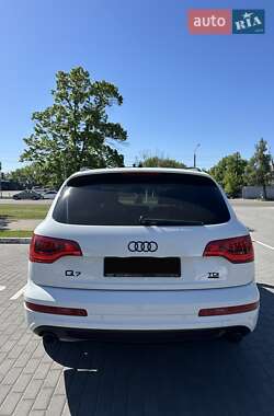 Внедорожник / Кроссовер Audi Q7 2012 в 
