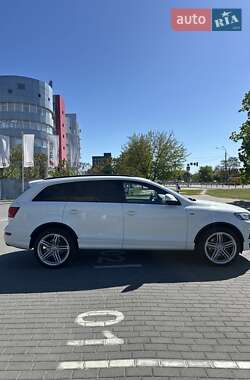 Внедорожник / Кроссовер Audi Q7 2012 в 