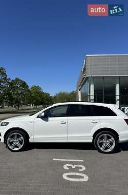 Внедорожник / Кроссовер Audi Q7 2012 в 