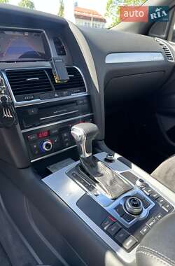 Внедорожник / Кроссовер Audi Q7 2012 в 