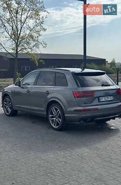 Позашляховик / Кросовер Audi Q7 2016 в 