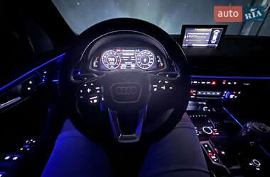 Позашляховик / Кросовер Audi Q7 2016 в 