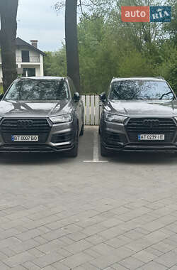 Позашляховик / Кросовер Audi Q7 2016 в 