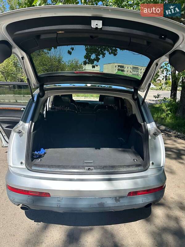 Позашляховик / Кросовер Audi Q7 2007 в Павлограді