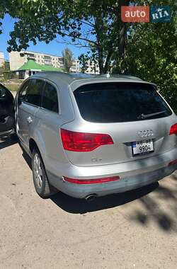 Внедорожник / Кроссовер Audi Q7 2007 в 