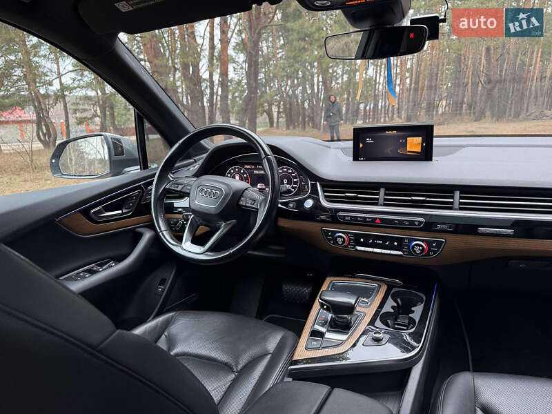 Позашляховик / Кросовер Audi Q7 2016 в Одесі