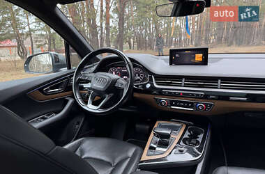 Внедорожник / Кроссовер Audi Q7 2016 в 