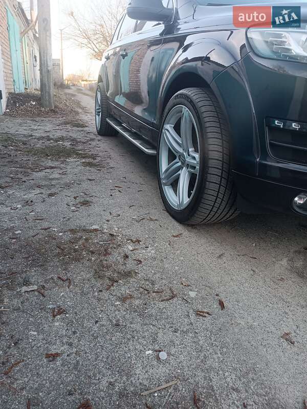 Позашляховик / Кросовер Audi Q7 2014 в Бородянці