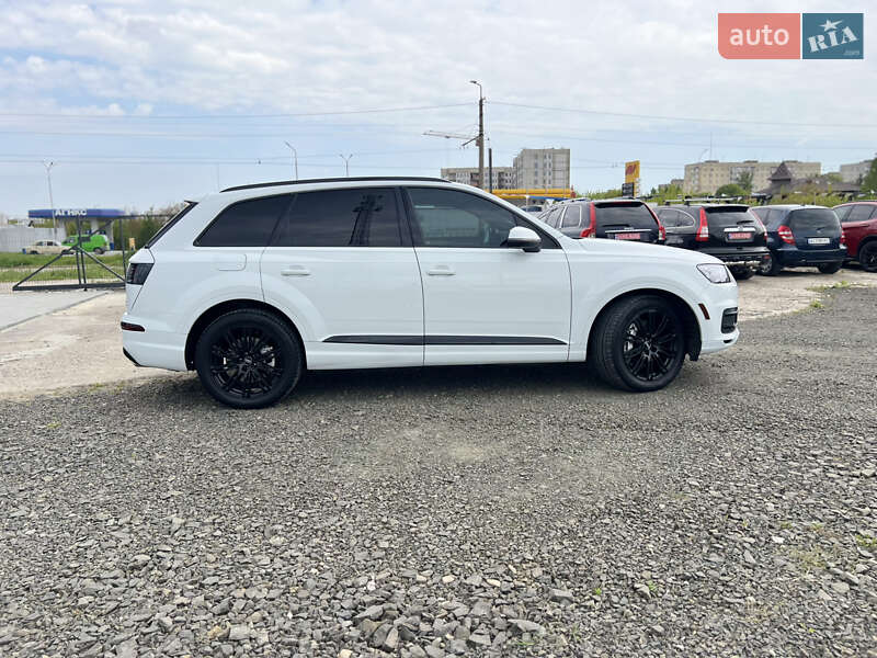 Внедорожник / Кроссовер Audi Q7 2017 в Луцке
