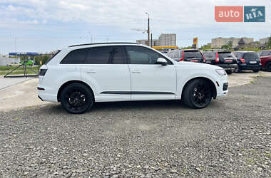 Позашляховик / Кросовер Audi Q7 2017 в 