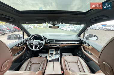 Позашляховик / Кросовер Audi Q7 2017 в 